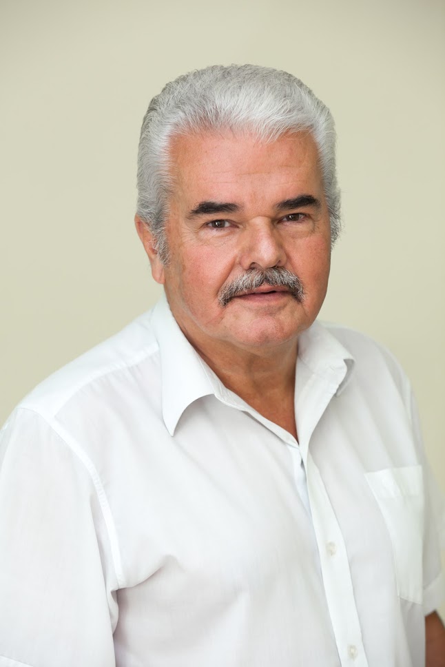 Dr. Vojth László